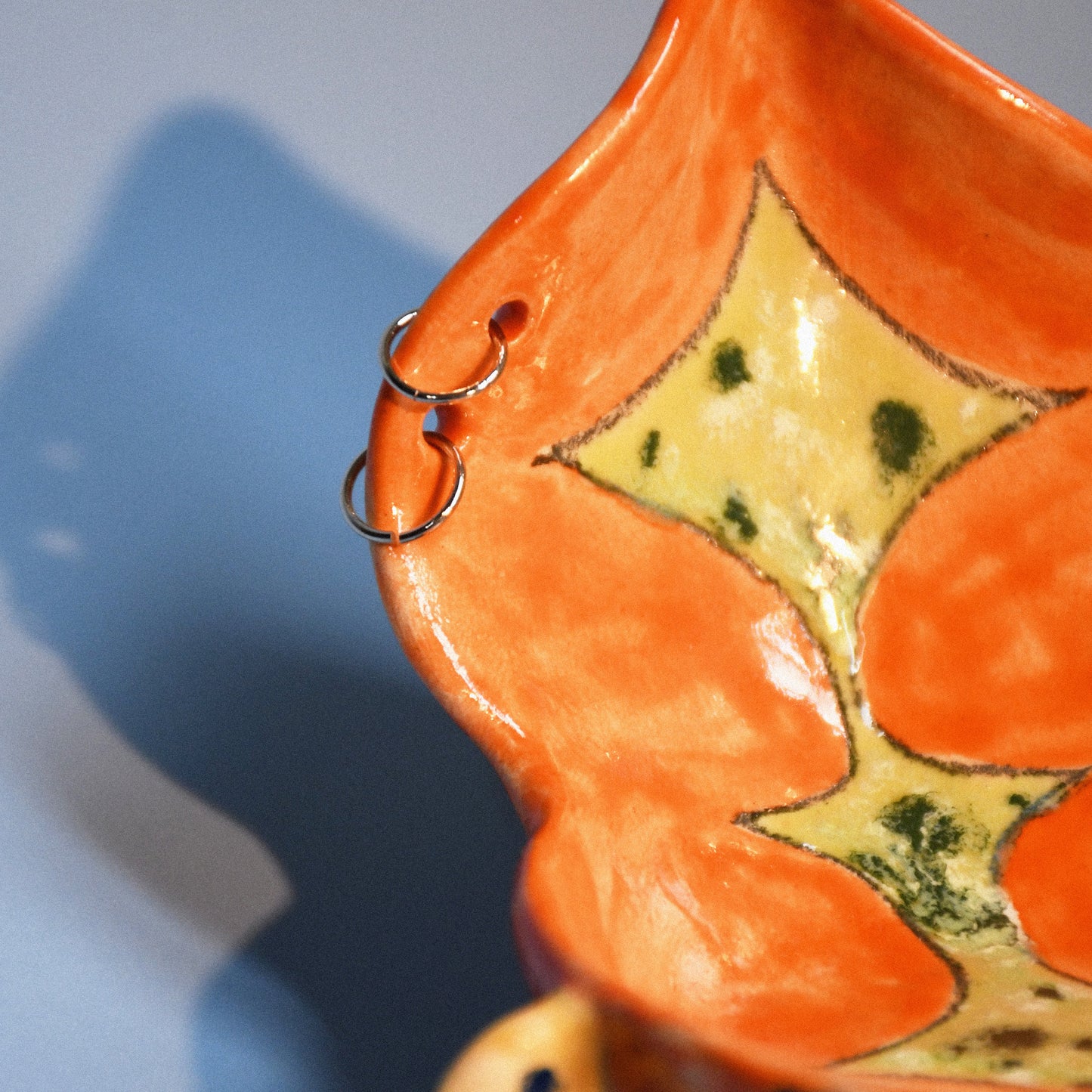 ALIEN HEAD CERAMIC CONTAINER