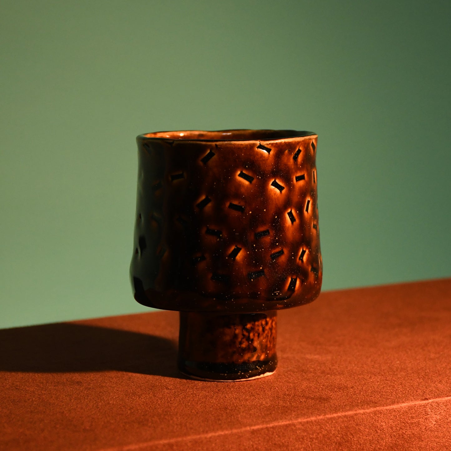 HANDBUILT TEACUP | BROWN |