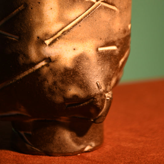 HANDBUILT MUG | BLACK/WHITE |